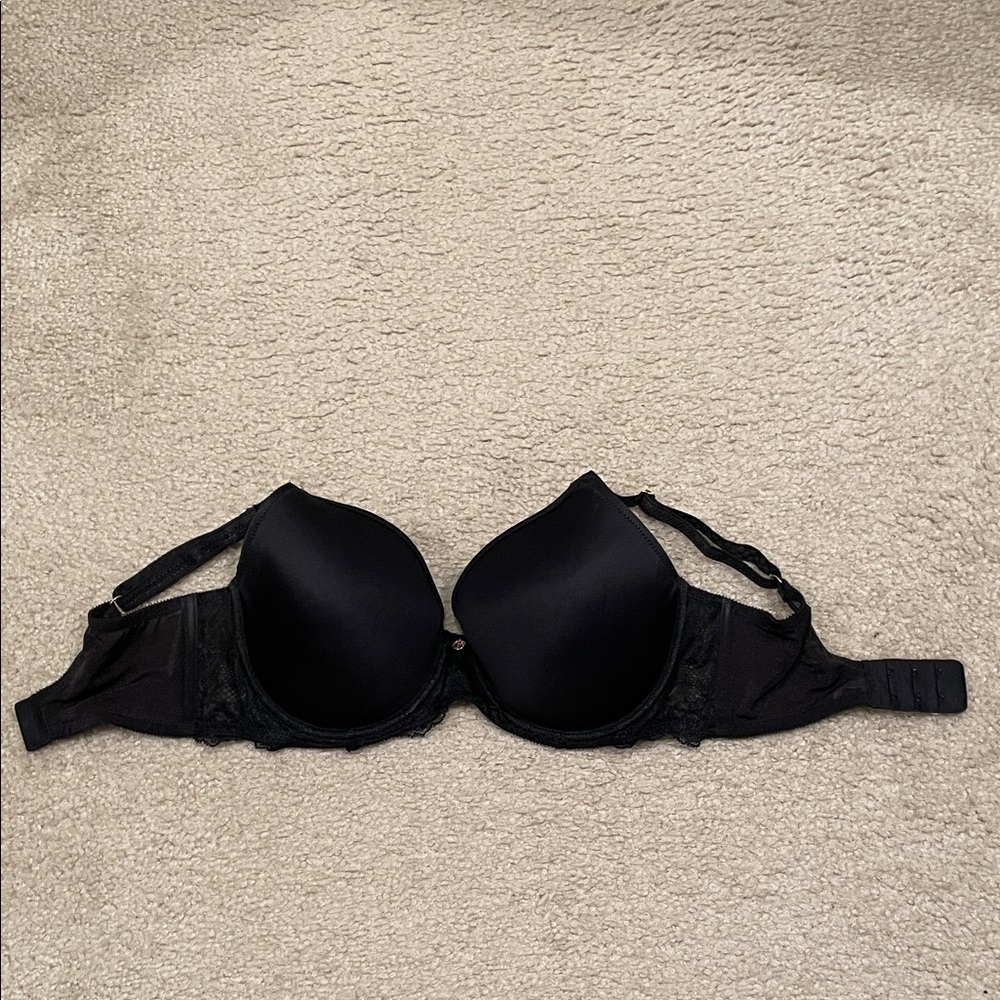 Preowned Le Mystere underwire Black Bra 32F